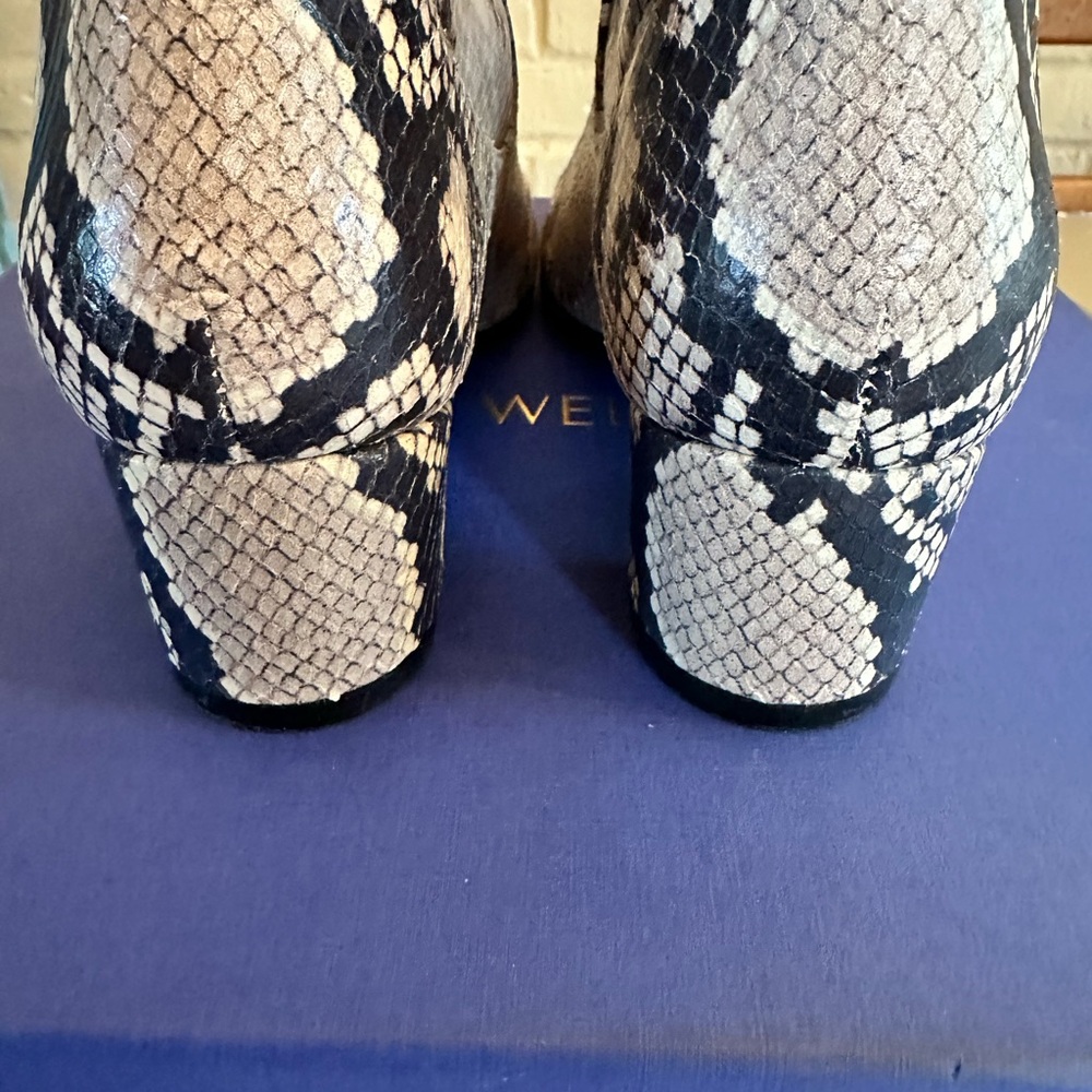 Stuart Weitzman Black and Cream Python Boots - image 5